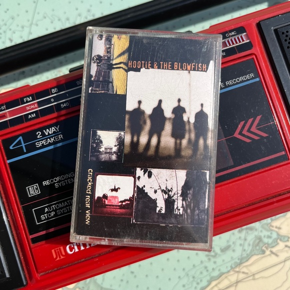 Vintage 1994 Hootie & The Blowfish Cracked Rear View Cassette Tape - Picture 1 of 3